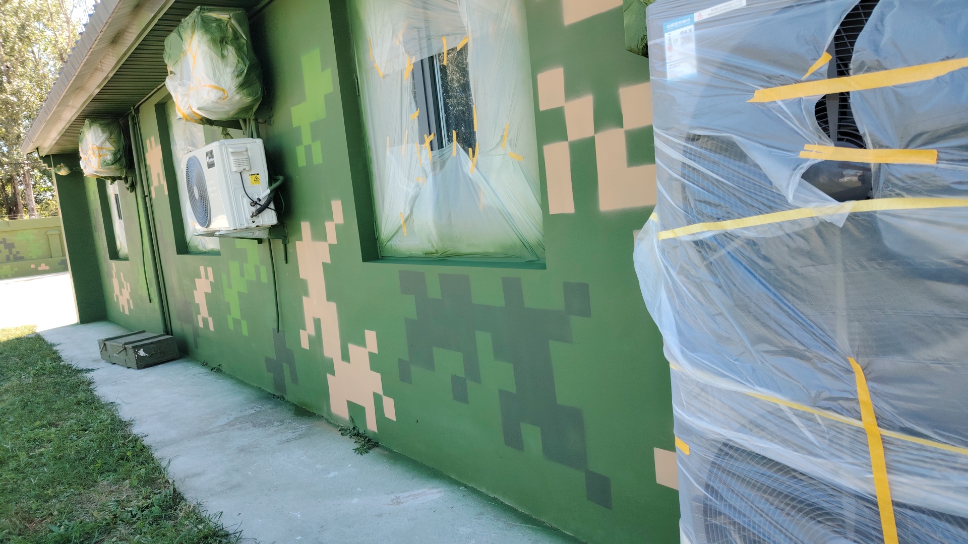 图木舒克外墙迷彩漆施工多少钱 伪装迷彩漆  